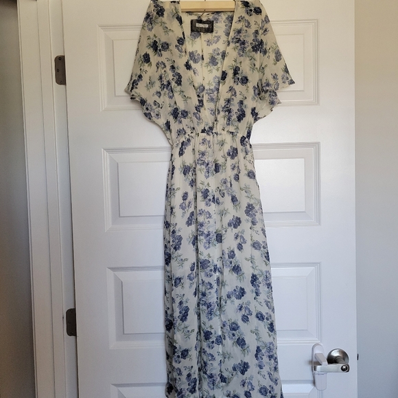 SOLD Reformation Positano Dress - Picture 2 of 9